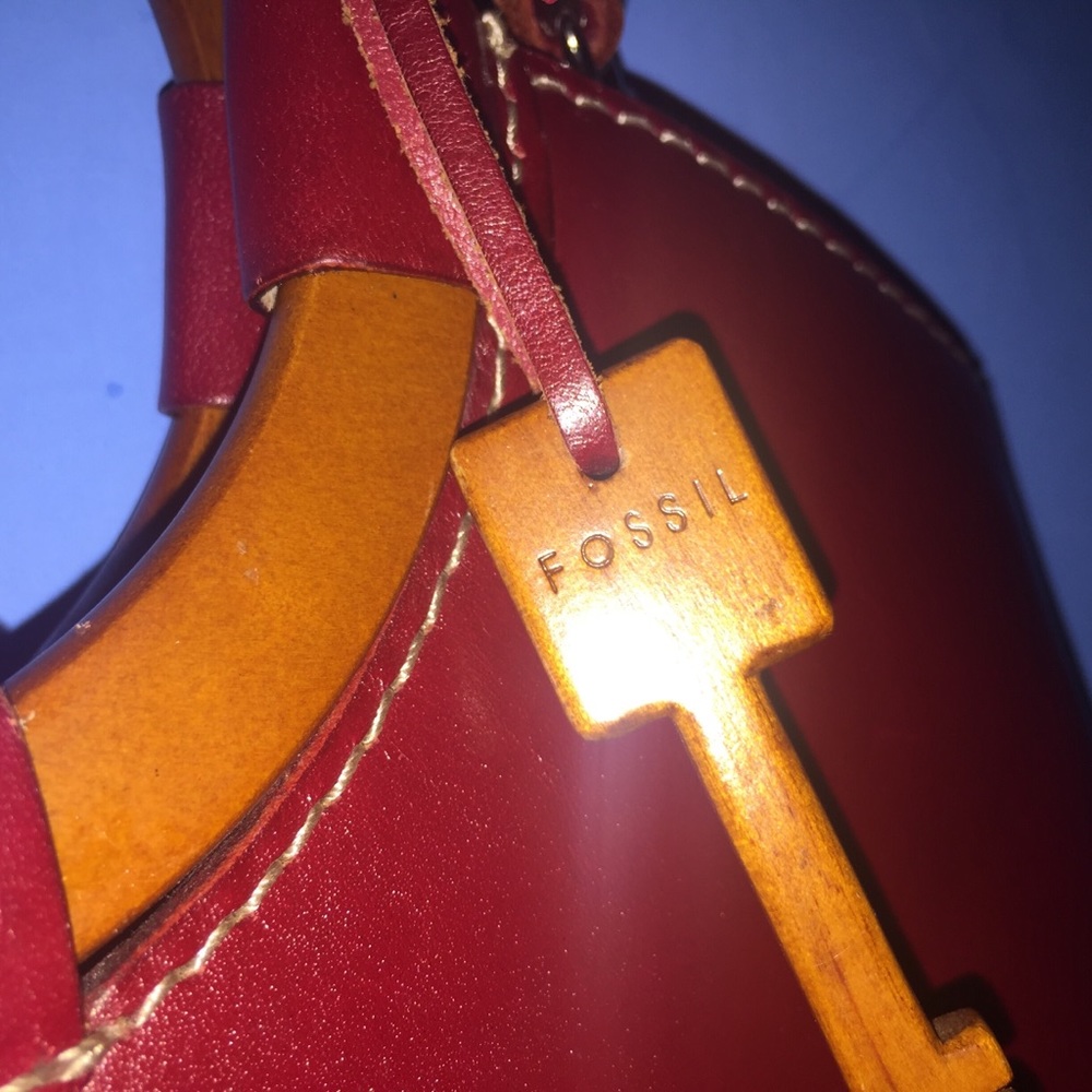 Fossil Deep Red Bucket - image 2